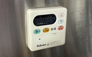 台所リモコン施工前